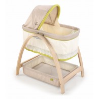 Summer Infant Bentwood Bassinet With Motion (Light Stain) 