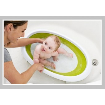 Boon NAKED 2-Position Collapsible Baby Bathtub in Green/White