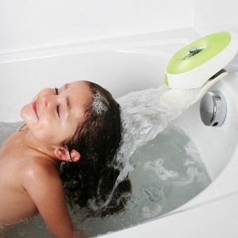 Boon Flo, Water Deflector and Protective Faucet Cover with Bubble Bath Dispenser in Kiwi