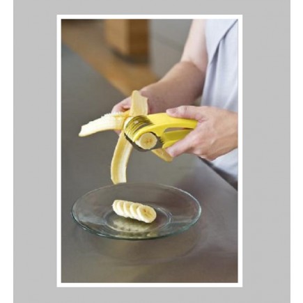 Boon NANNER Hand Held Banana Slicer in Yellow