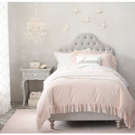 Reese Tufted Camelback Bed - Belgian Linen - White